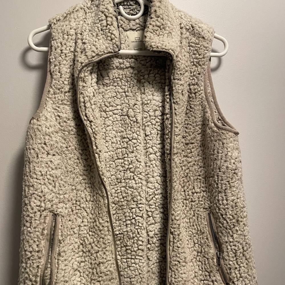 Thread and Supply Sherpa Vest